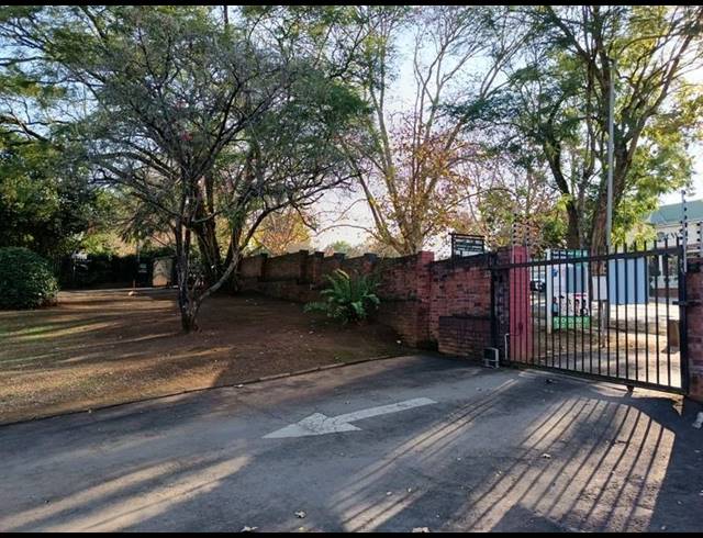 BUSINESS PROPERTY TO RENT IN WEMBLEY